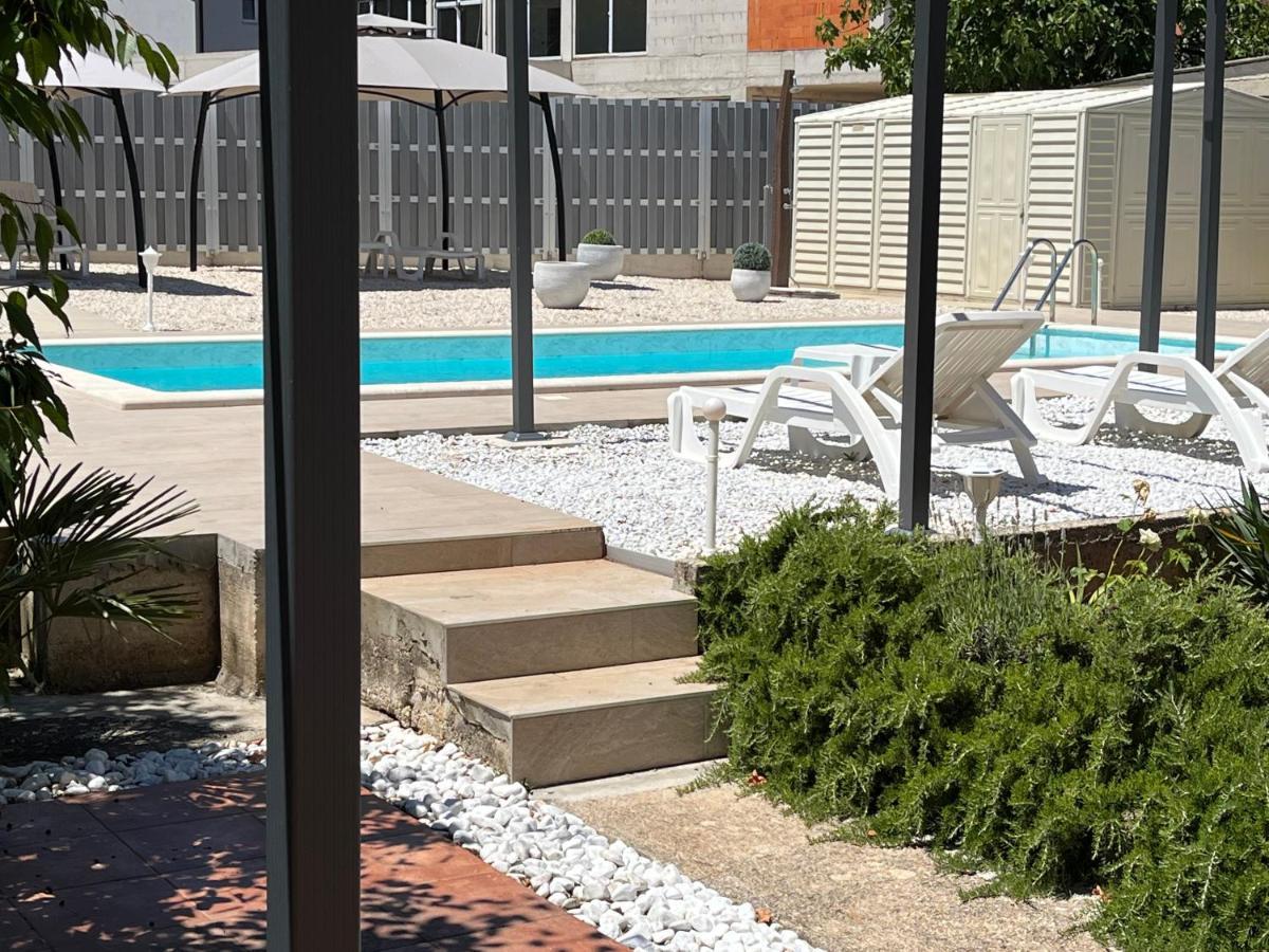 Apartament Grey Pearl With Free Ev Ch-Station Valbandon Zewnętrze zdjęcie